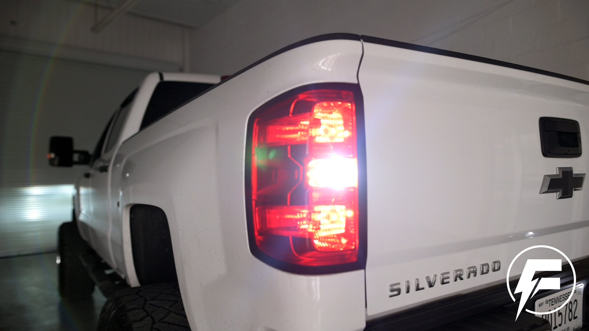 PRE-ORDER (3156) 2100 Lumen Reverse Light Kit